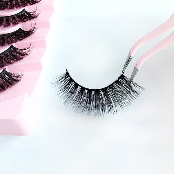 Strip lashes 